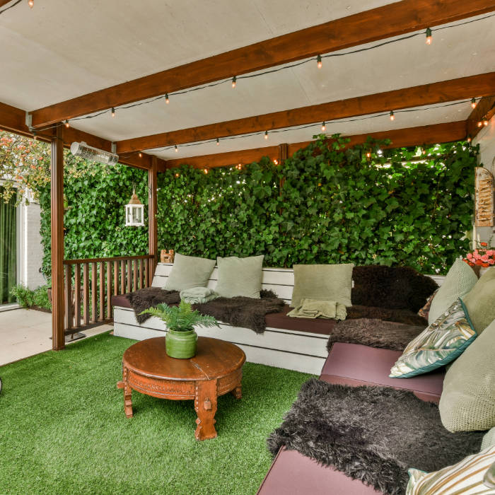 pool house featured story bois